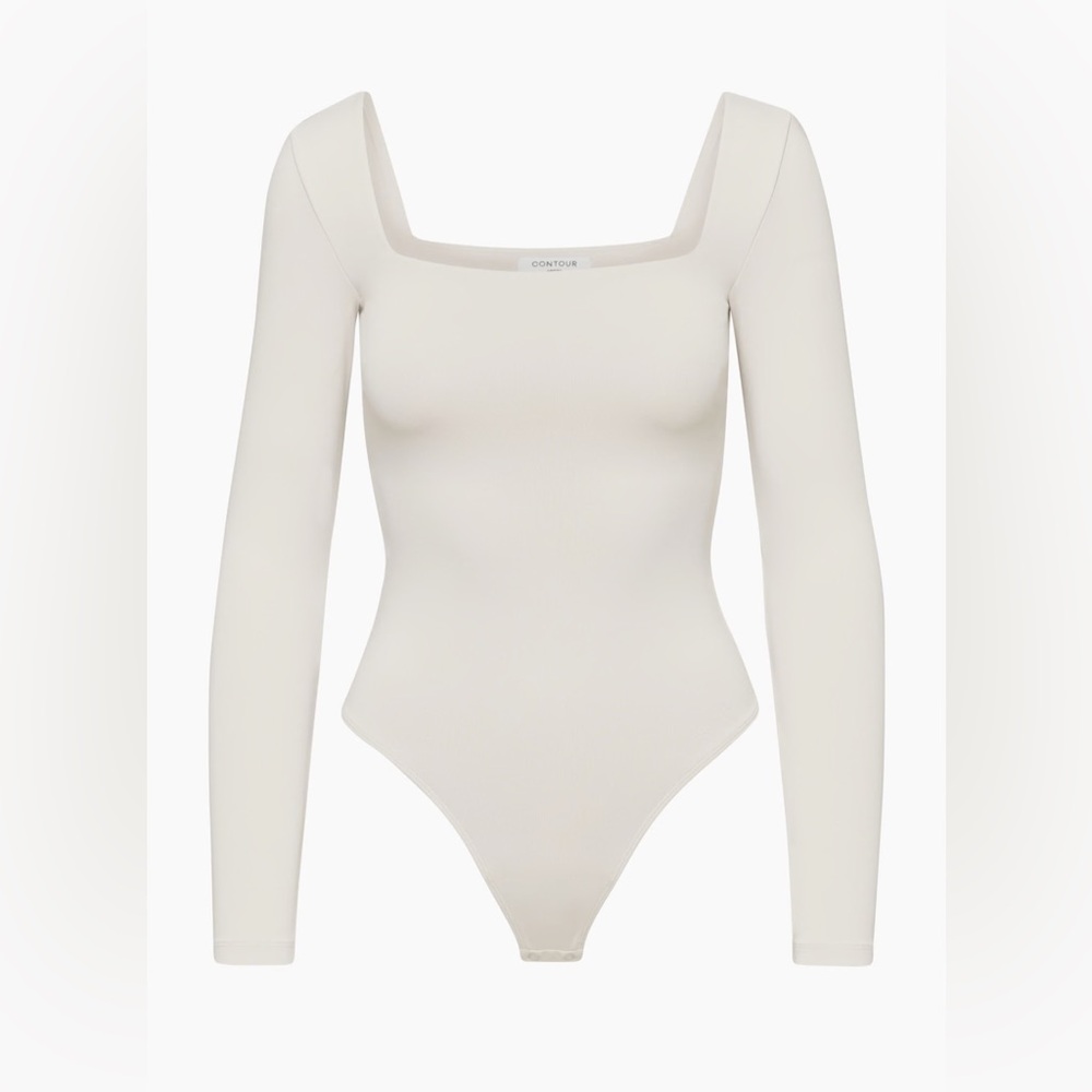 Aritzia Babaton Contour Squareneck Longsleeve Bodysuit in Matte Pearl Sz Medium